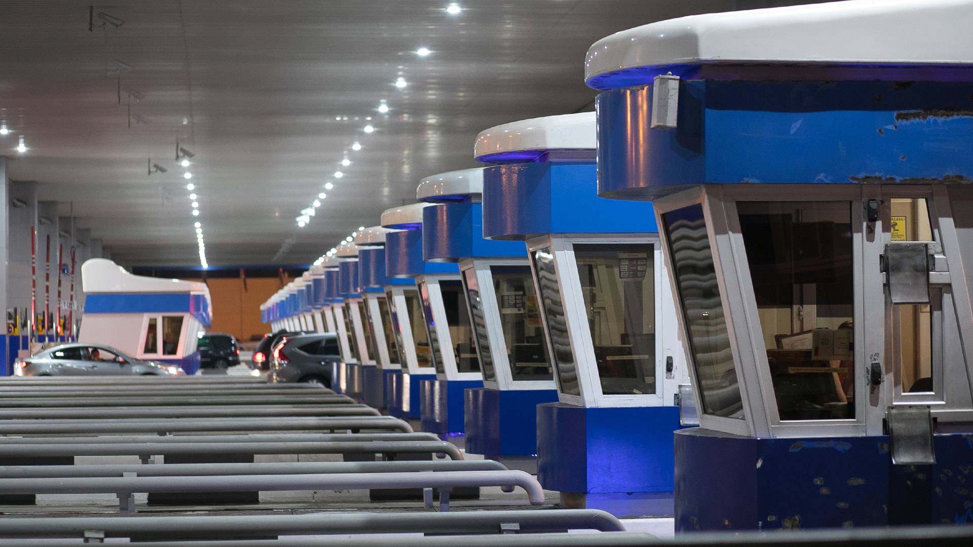 Toll Plaza on 515 km of M4 Don